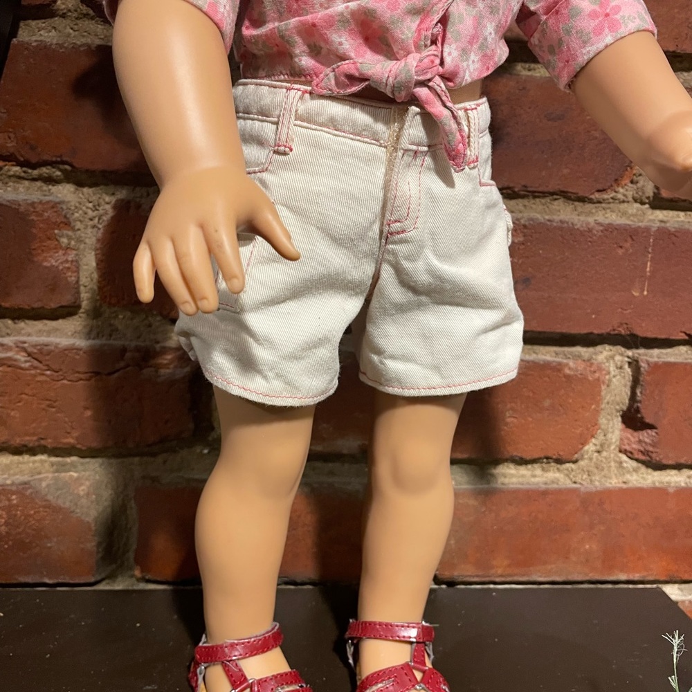 American Girl Doll (Outfit & Shoes Only) - Picture 3 of 6